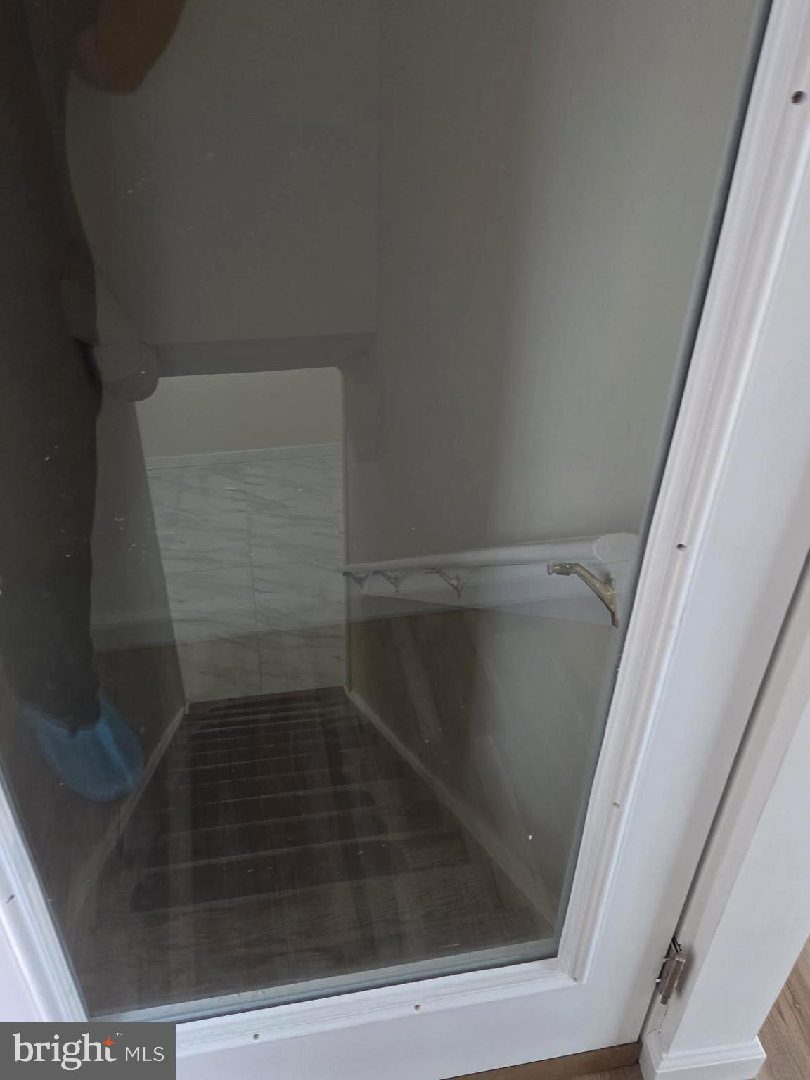 BURGESSER - Residential Lease