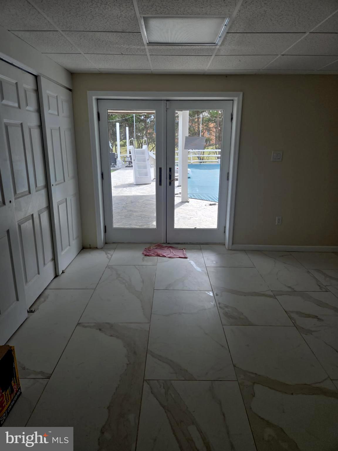 BURGESSER - Residential Lease