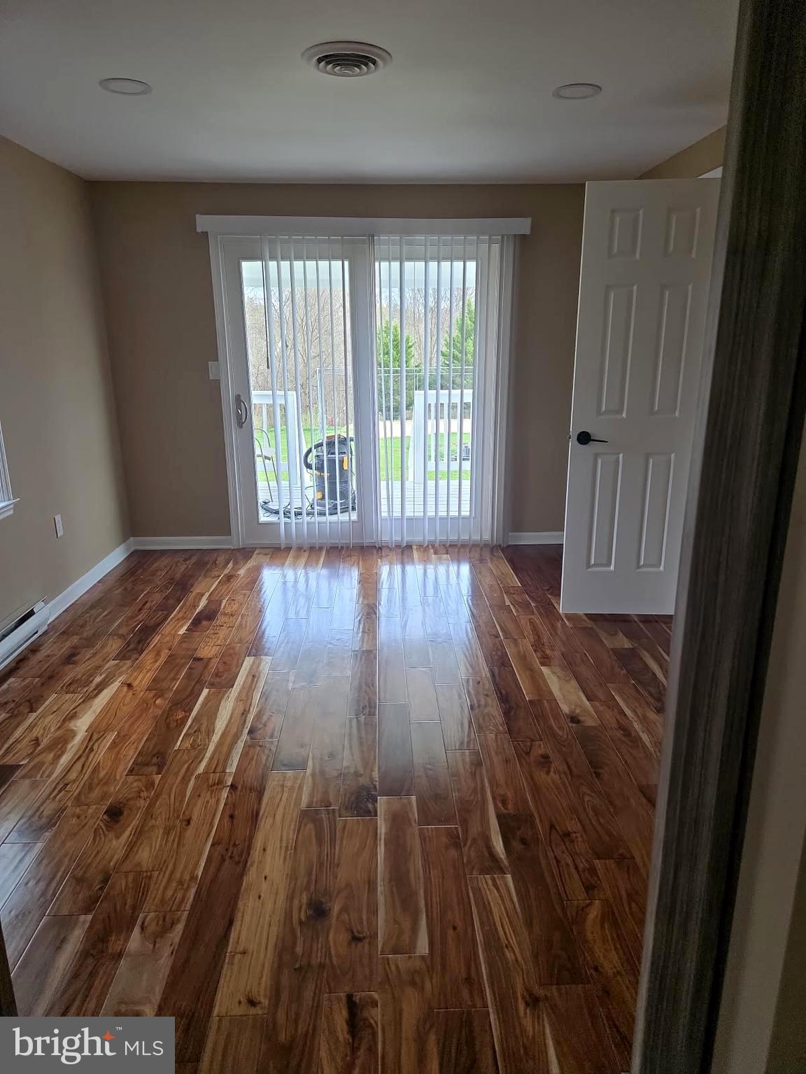 BURGESSER - Residential Lease