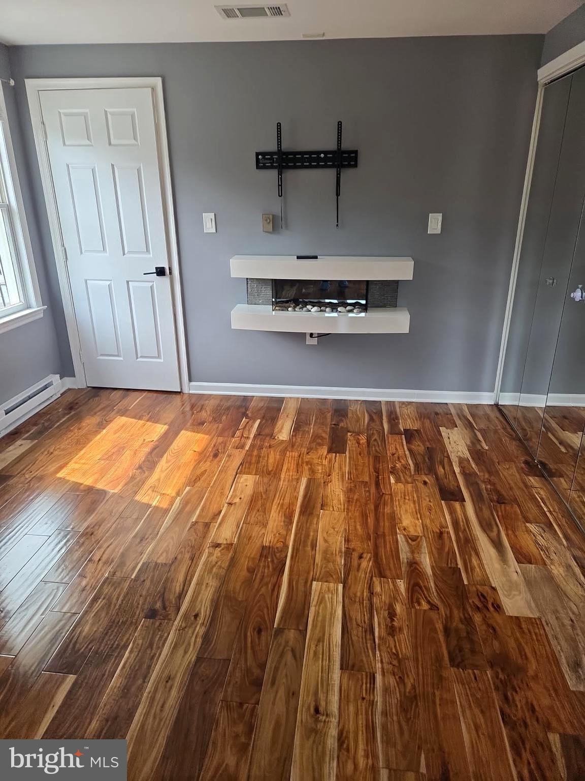 BURGESSER - Residential Lease