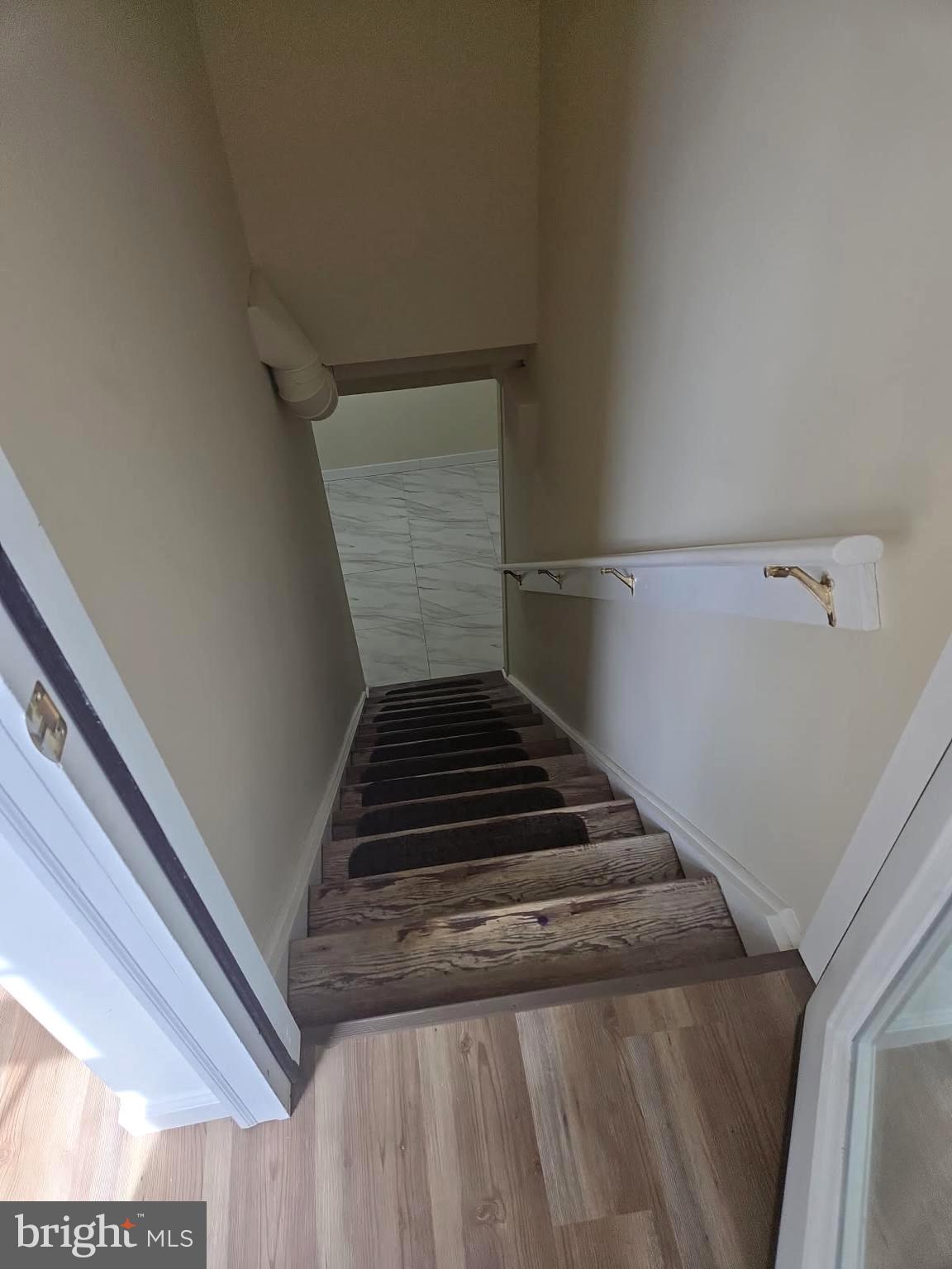 BURGESSER - Residential Lease