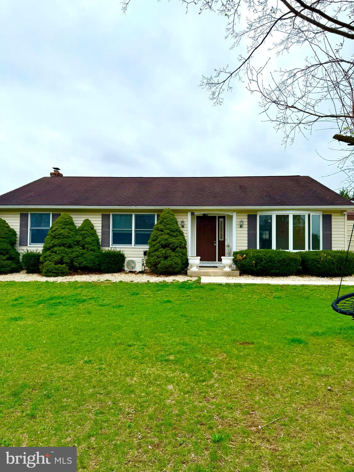 BURGESSER - Residential Lease