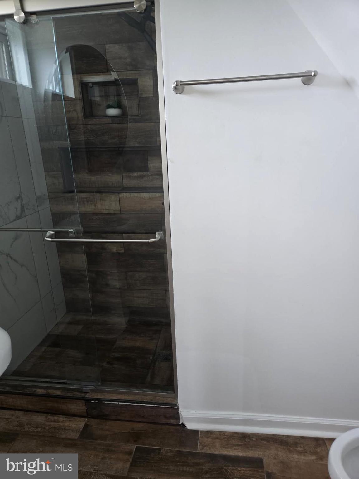 BURGESSER - Residential Lease