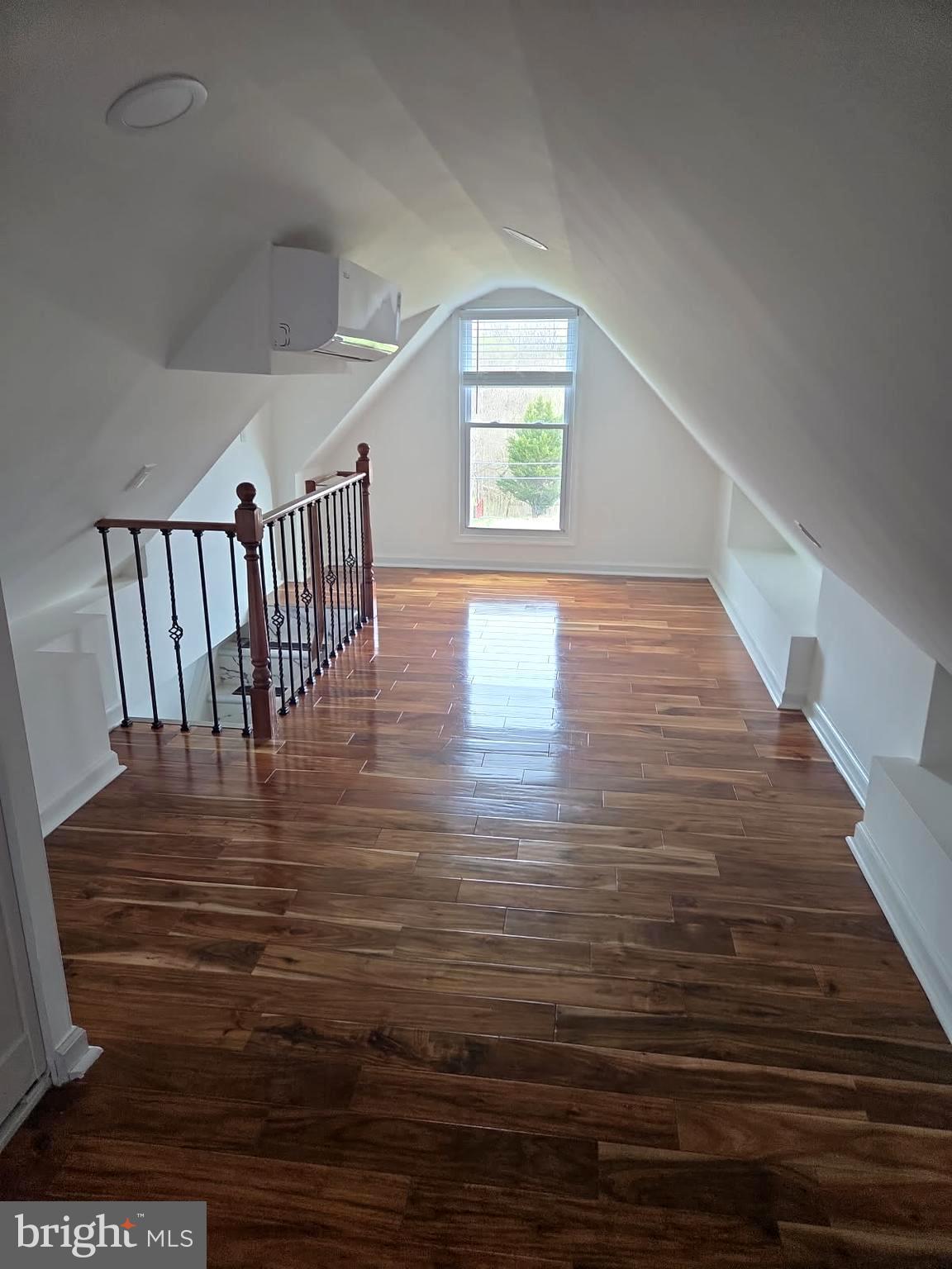 BURGESSER - Residential Lease