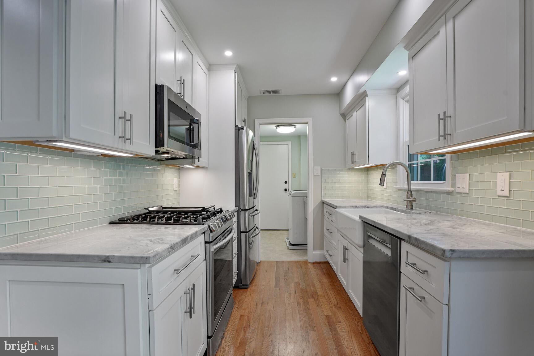 OAK HILL - Residential