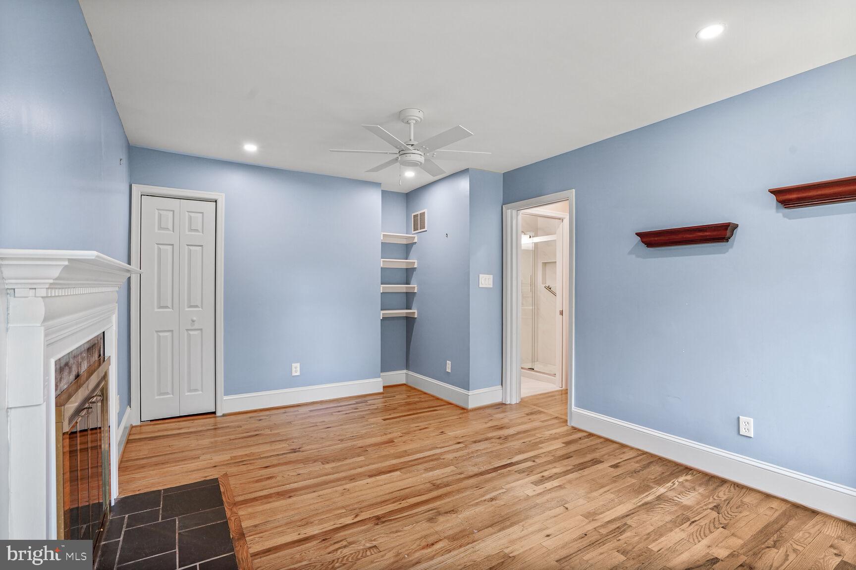 OAK HILL - Residential