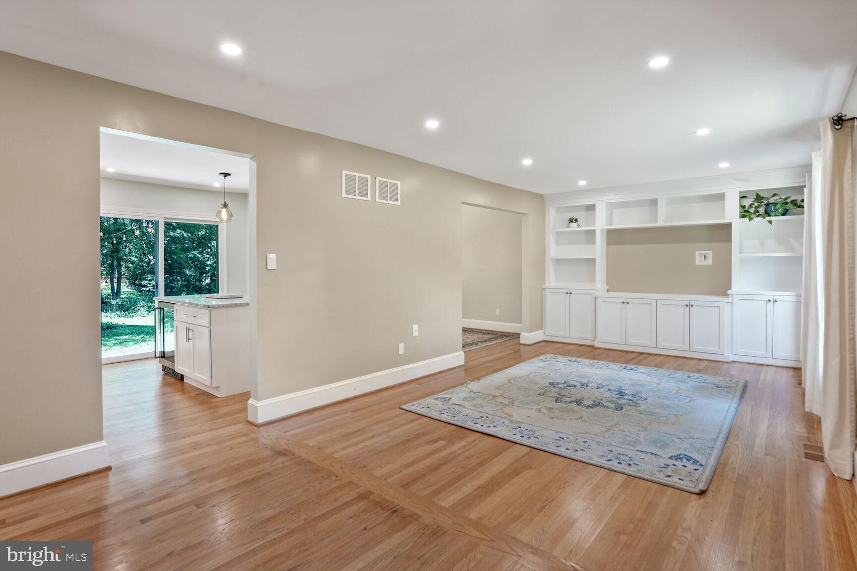 OAK HILL - Residential