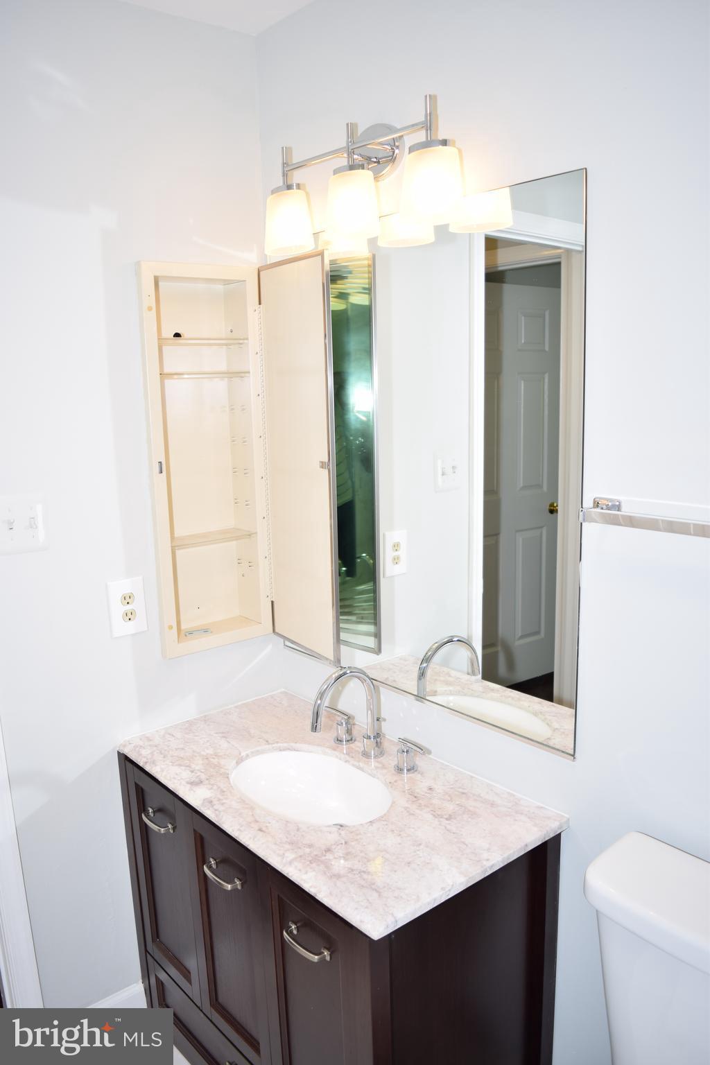 LUXBERRY COURTS - Residential