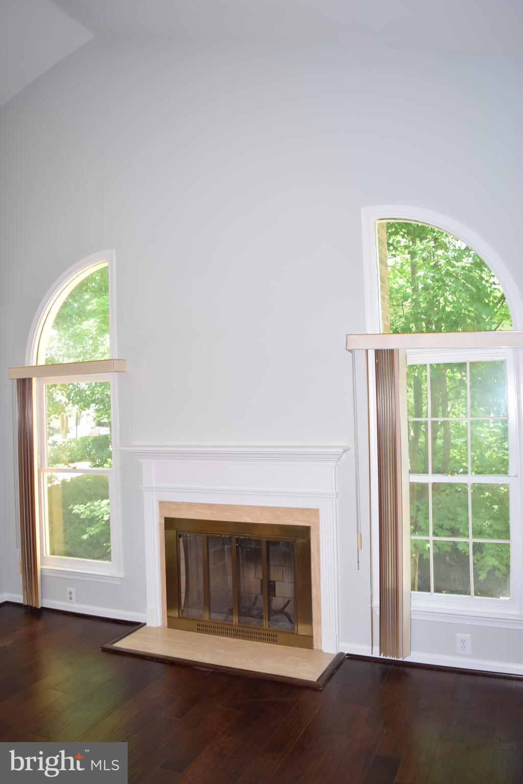 LUXBERRY COURTS - Residential