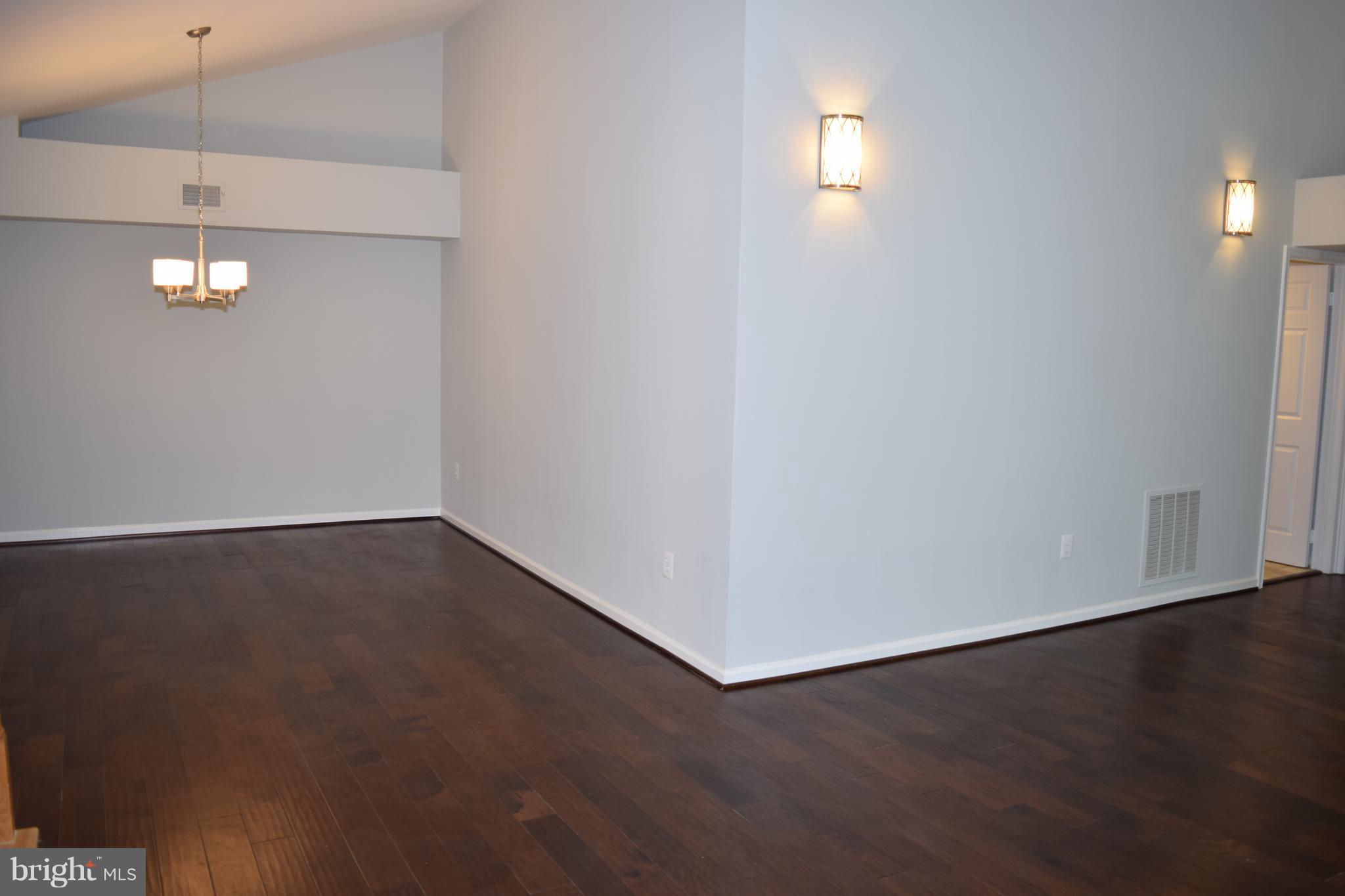 LUXBERRY COURTS - Residential