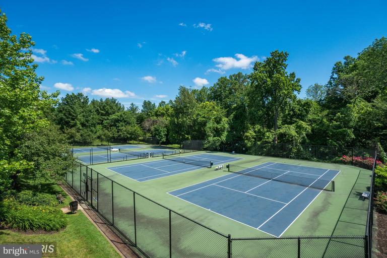 LUXBERRY COURTS - Residential