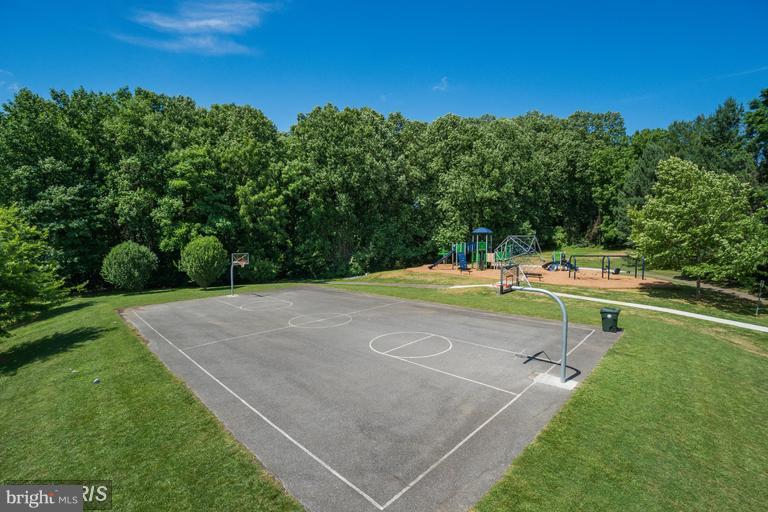 LUXBERRY COURTS - Residential