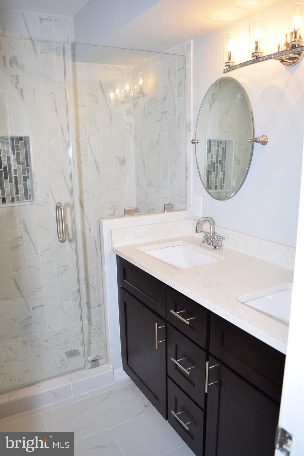 LUXBERRY COURTS - Residential