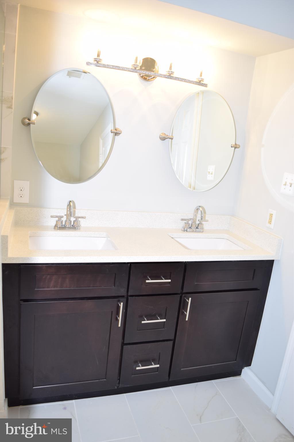 LUXBERRY COURTS - Residential