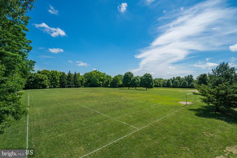 LUXBERRY COURTS - Residential