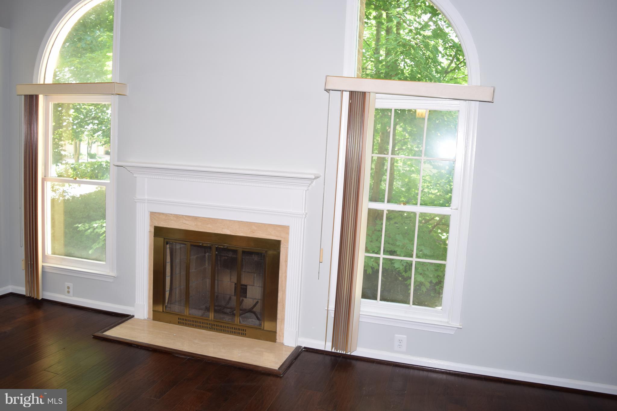 LUXBERRY COURTS - Residential