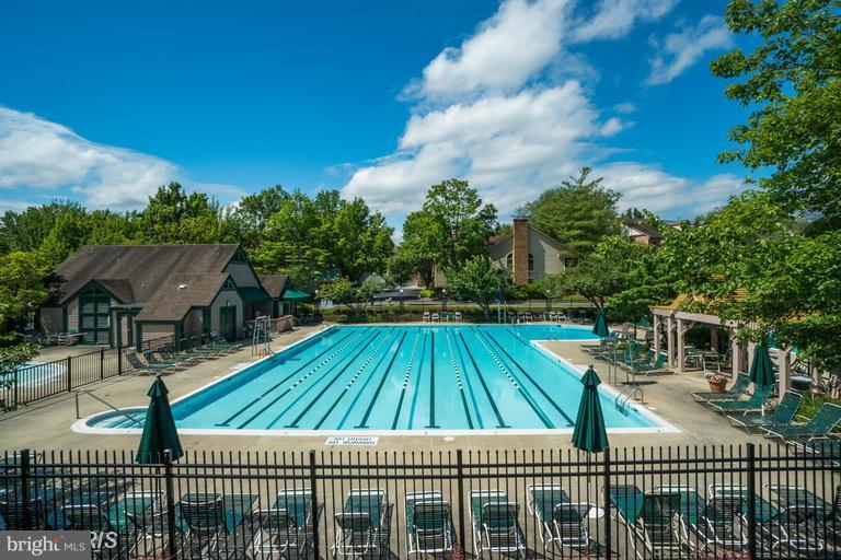 LUXBERRY COURTS - Residential