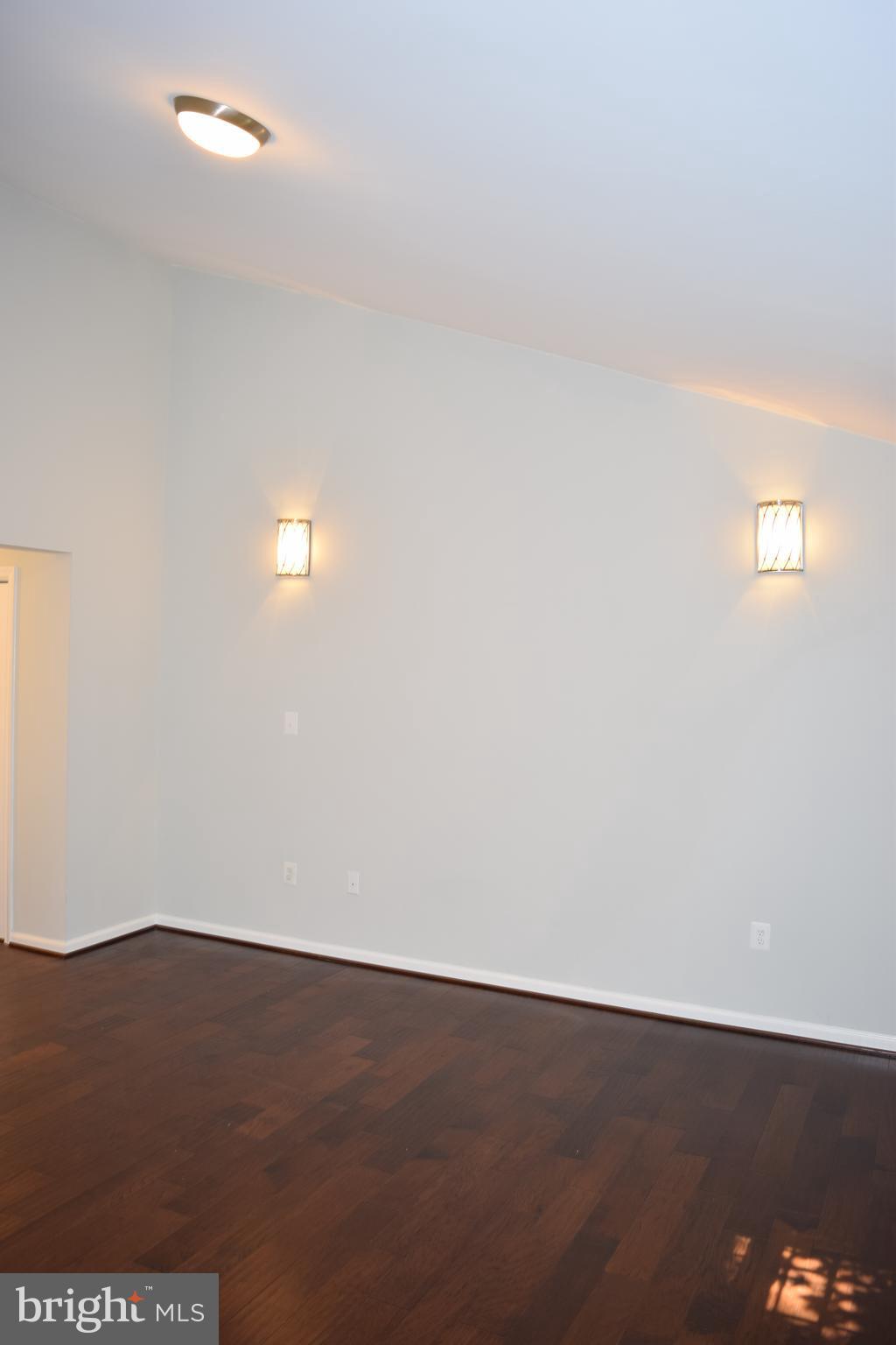 LUXBERRY COURTS - Residential