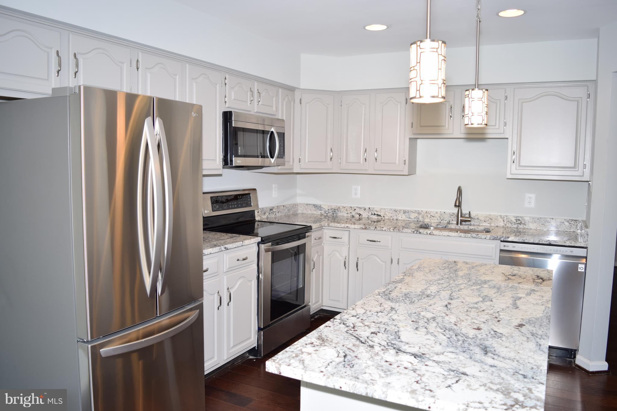 LUXBERRY COURTS - Residential