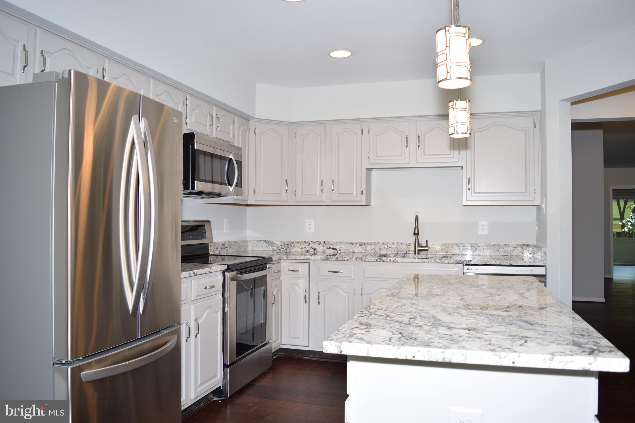 LUXBERRY COURTS - Residential