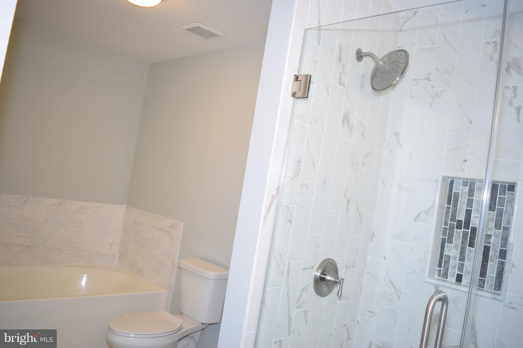 LUXBERRY COURTS - Residential