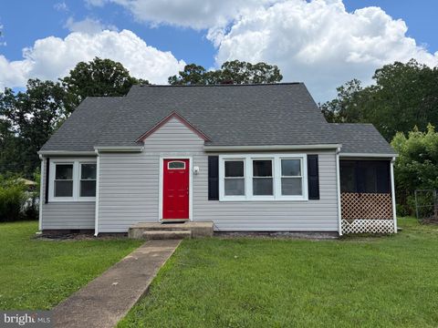 6 RANDOLPH ROAD FREDERICKSBURG VA 22405