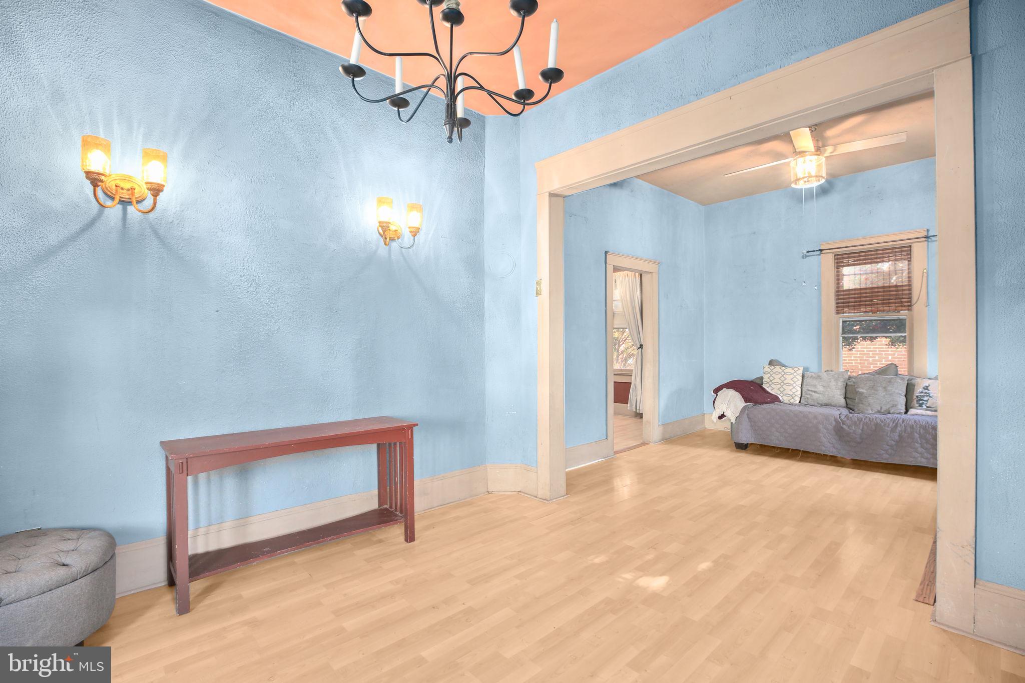 COLLEGE TERRACE - Residential