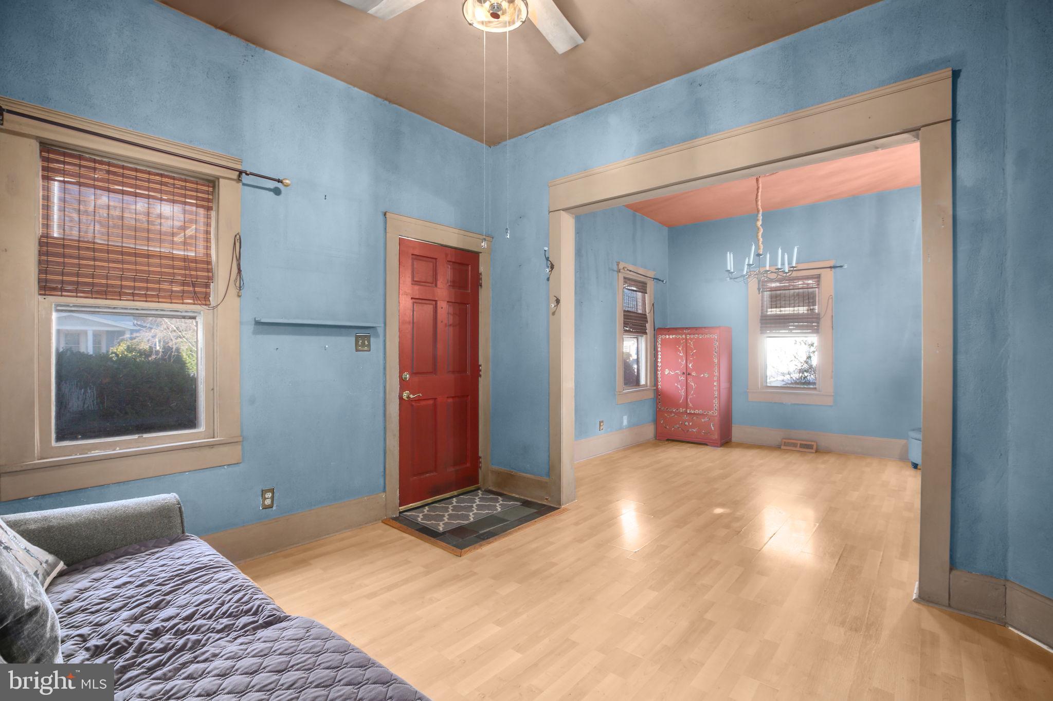 COLLEGE TERRACE - Residential