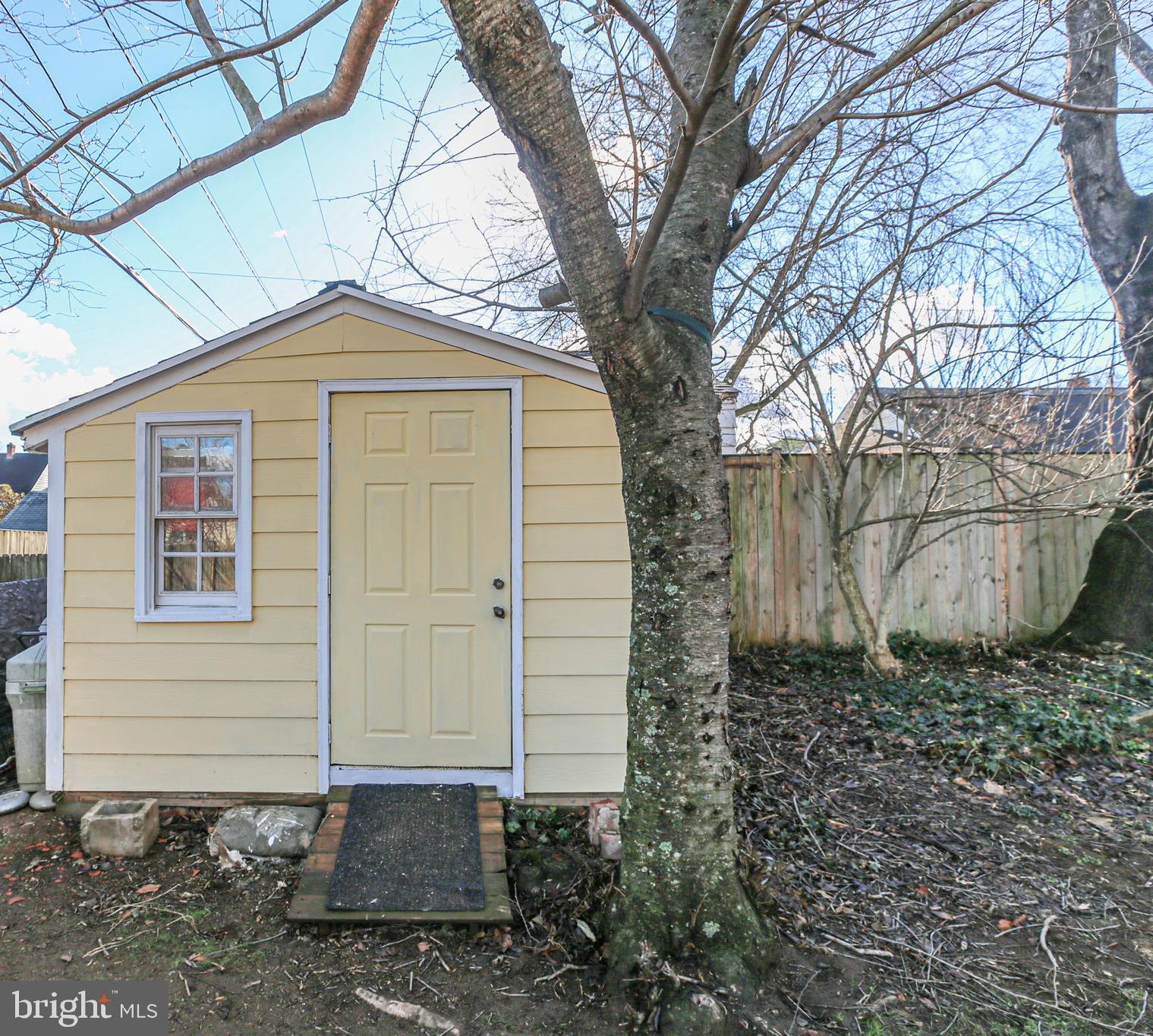 COLLEGE TERRACE - Residential