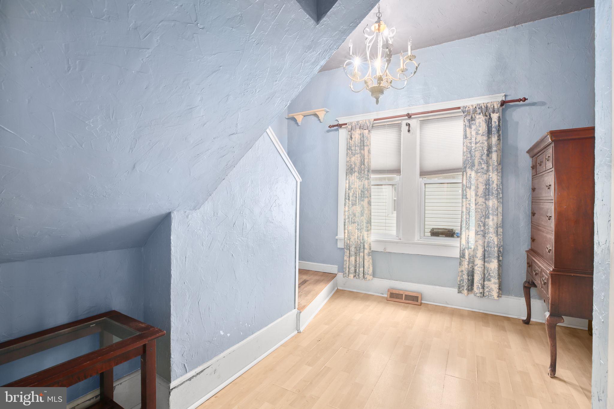 COLLEGE TERRACE - Residential