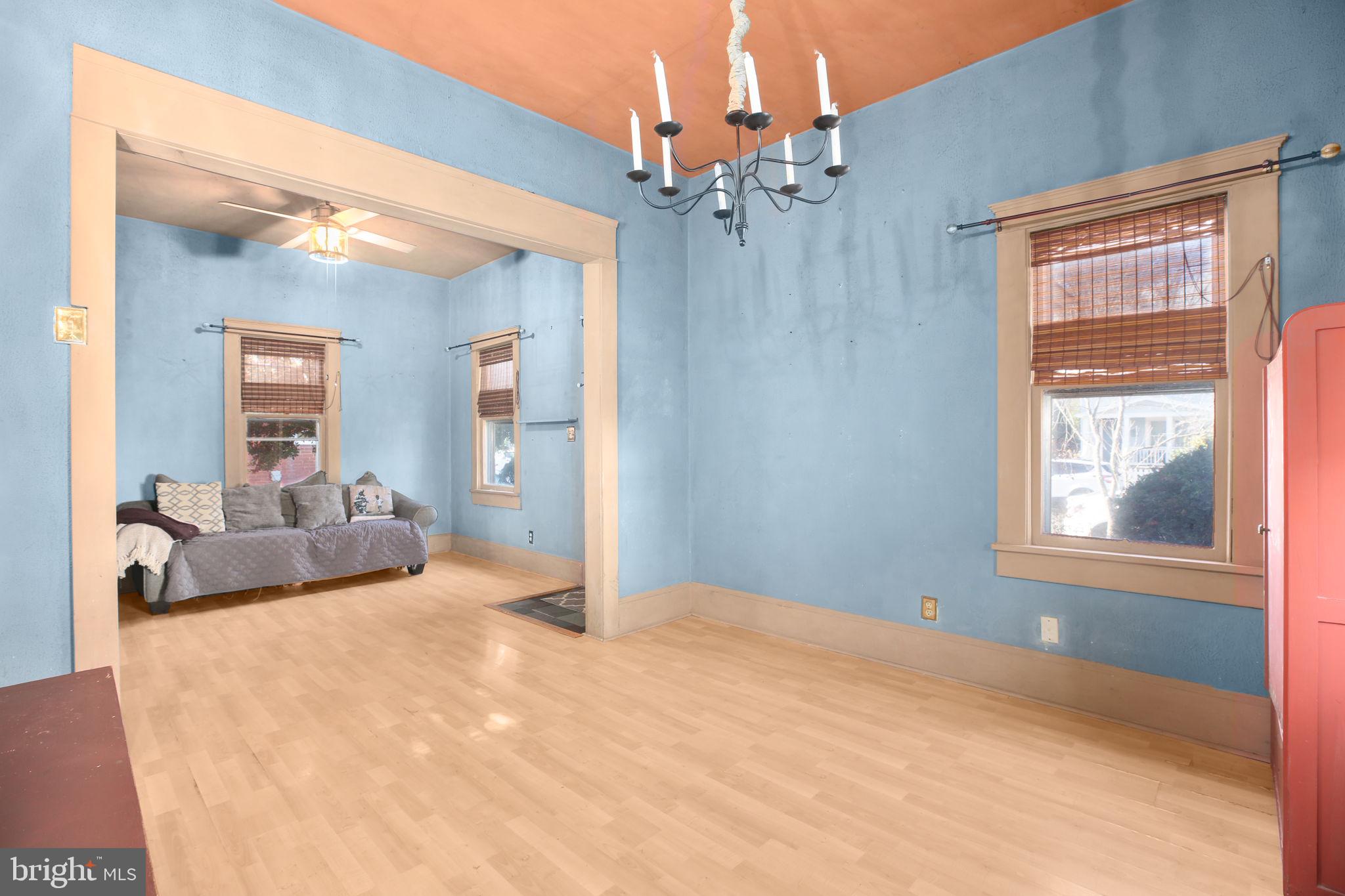 COLLEGE TERRACE - Residential