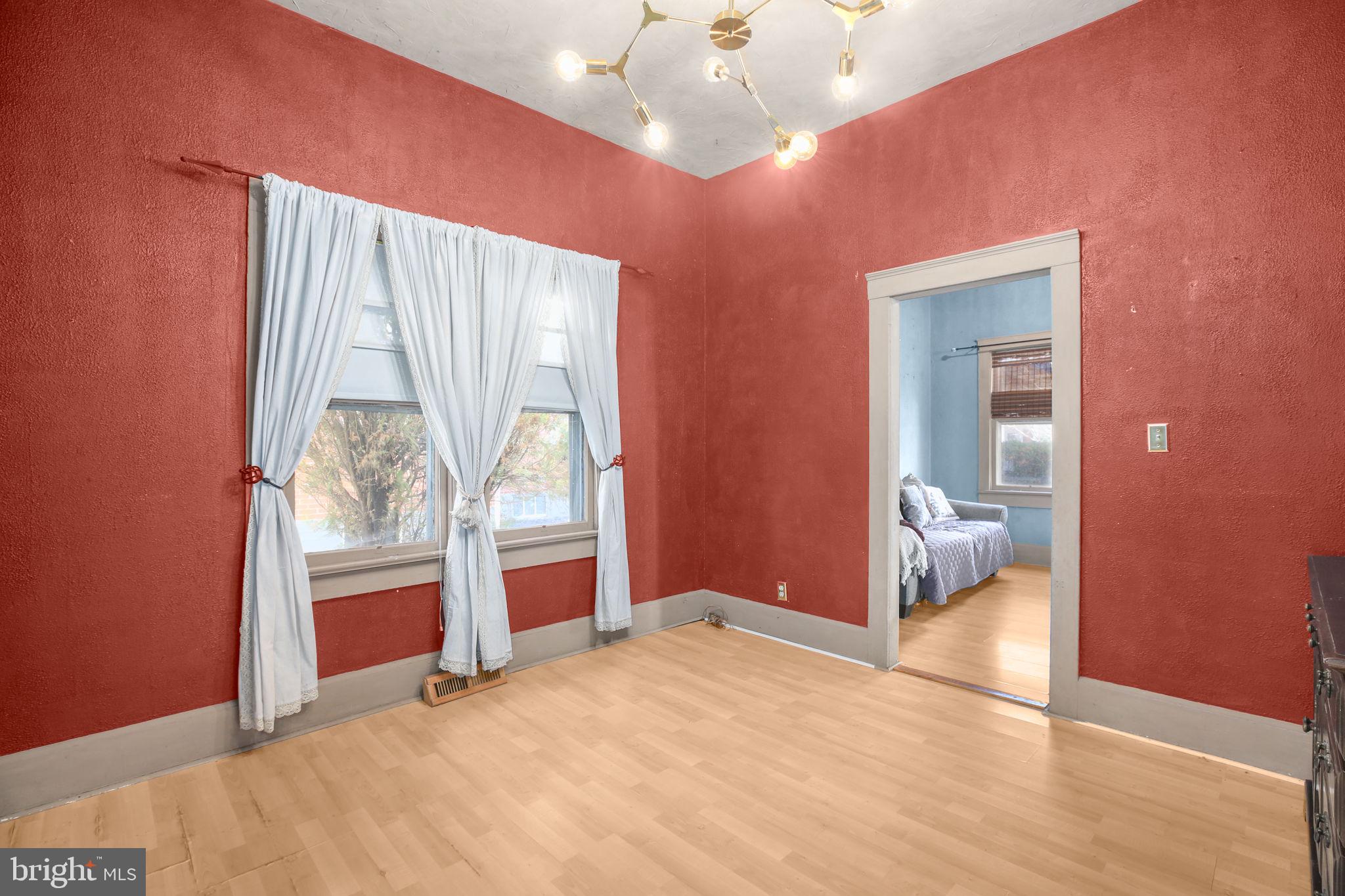 COLLEGE TERRACE - Residential