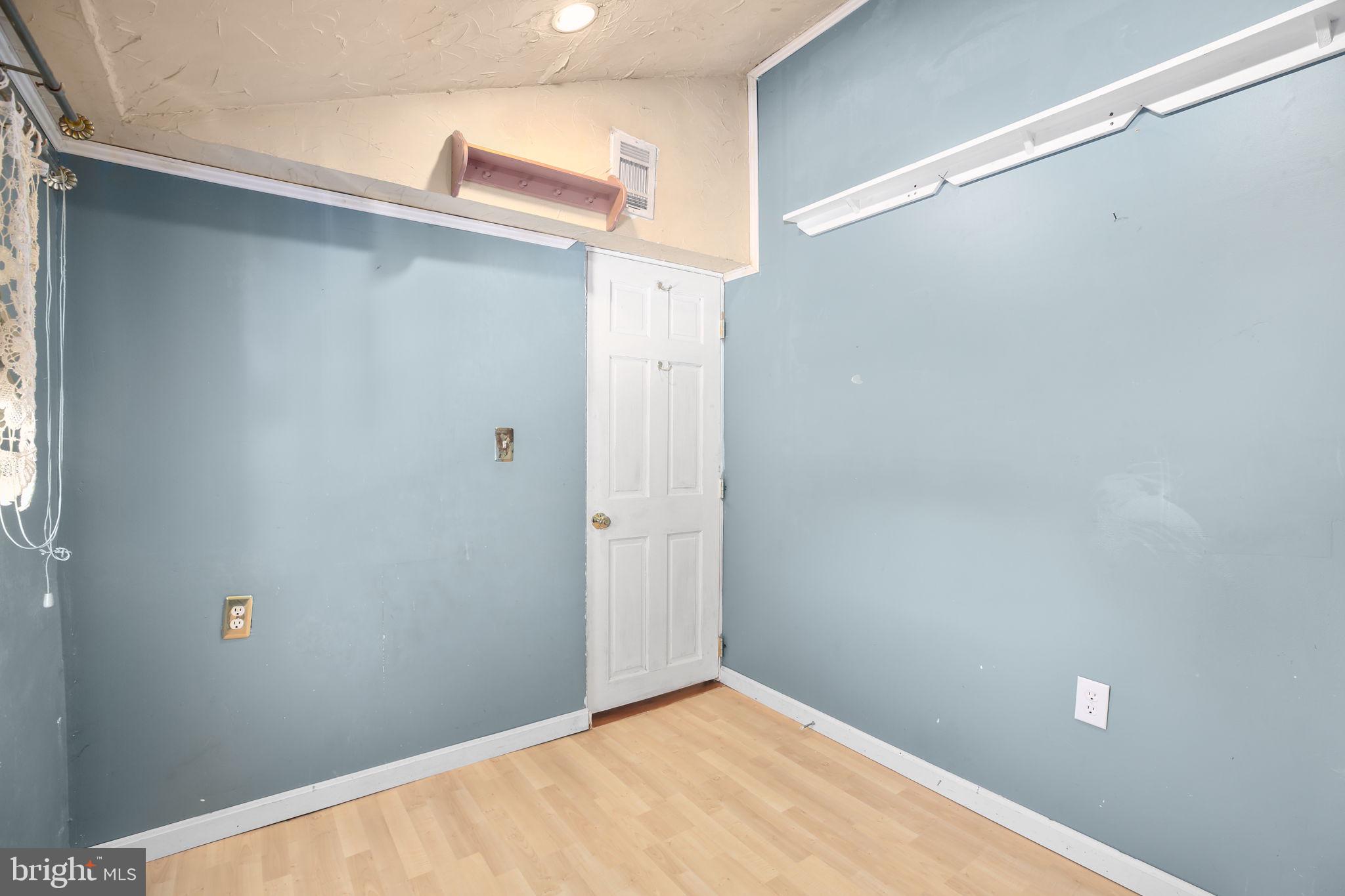 COLLEGE TERRACE - Residential