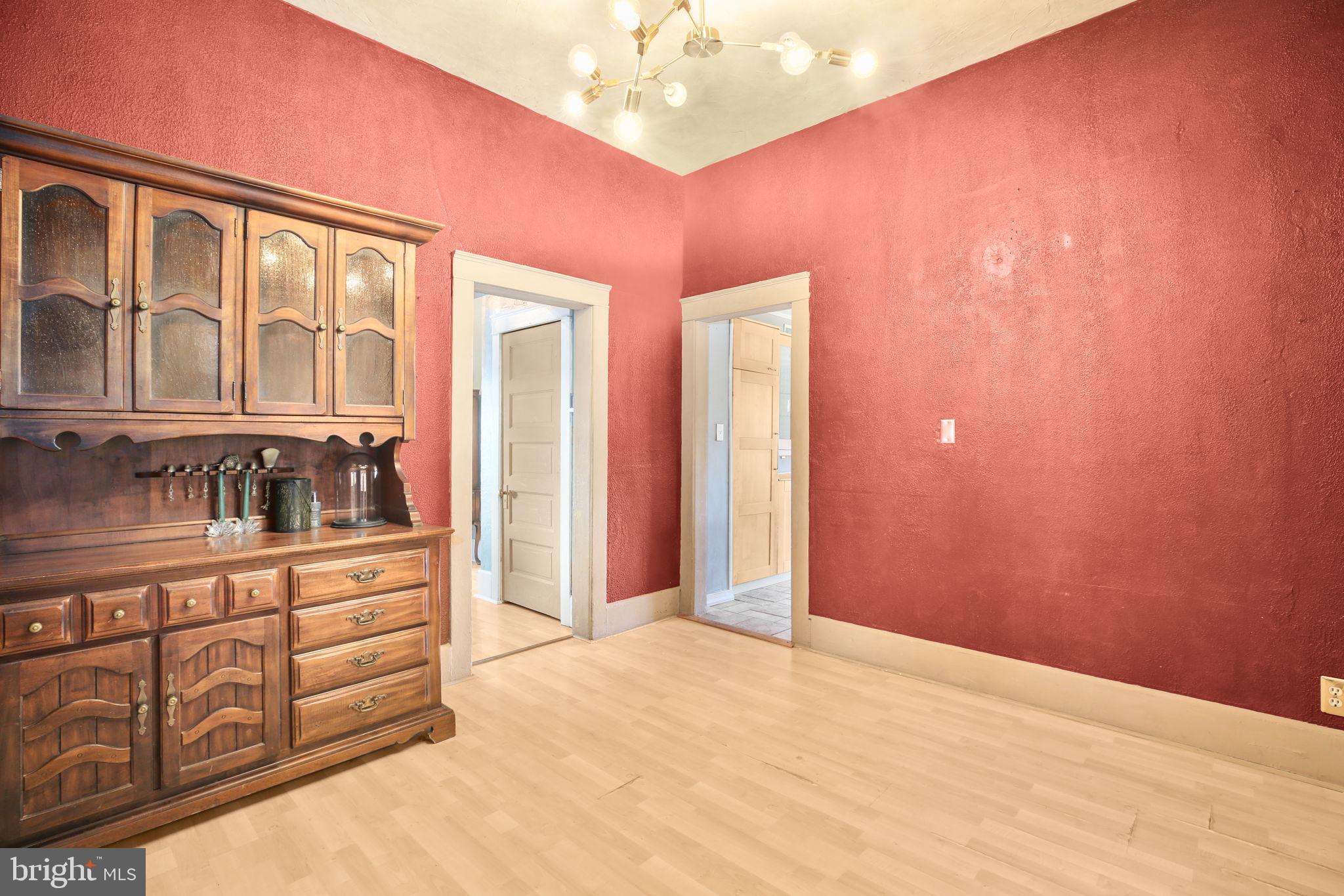 COLLEGE TERRACE - Residential