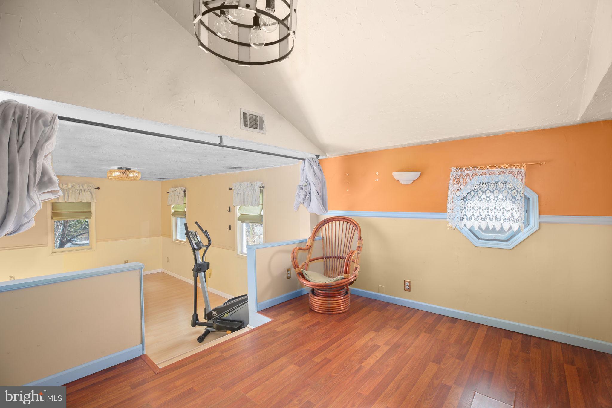 COLLEGE TERRACE - Residential