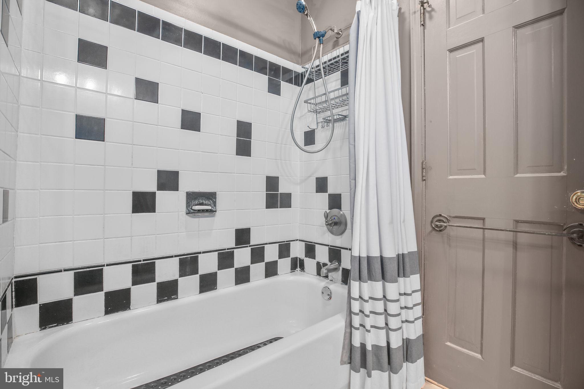 COLLEGE TERRACE - Residential