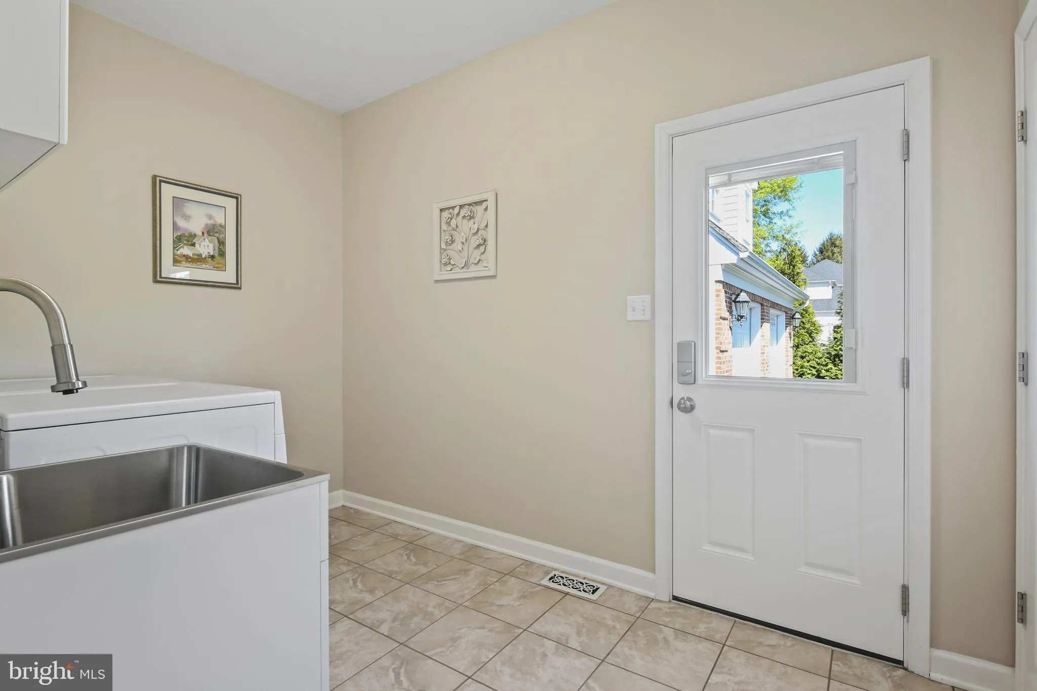 Glenwood, Maryland 21738, United States, 4 Bedrooms Bedrooms, ,4 BathroomsBathrooms,Residential,Pending,119174