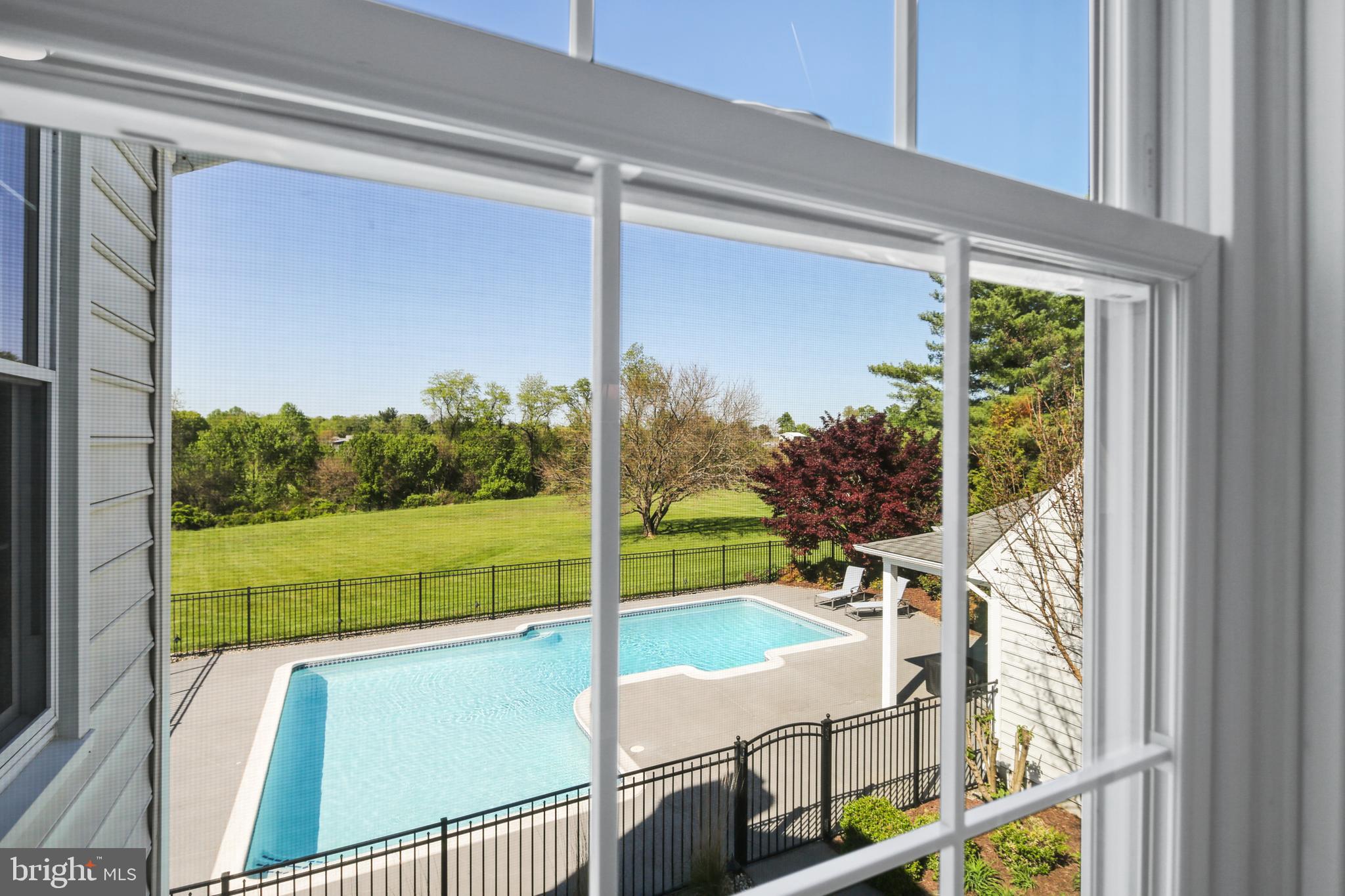 GLEN MANOR - Residential