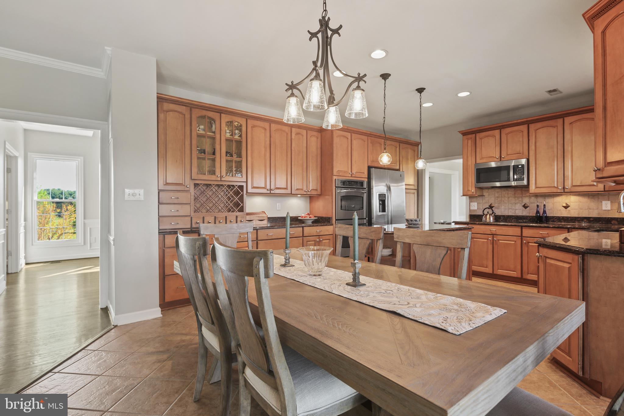 GLEN MANOR - Residential