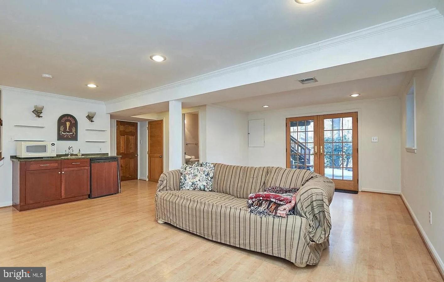 RESTON - Residential Lease