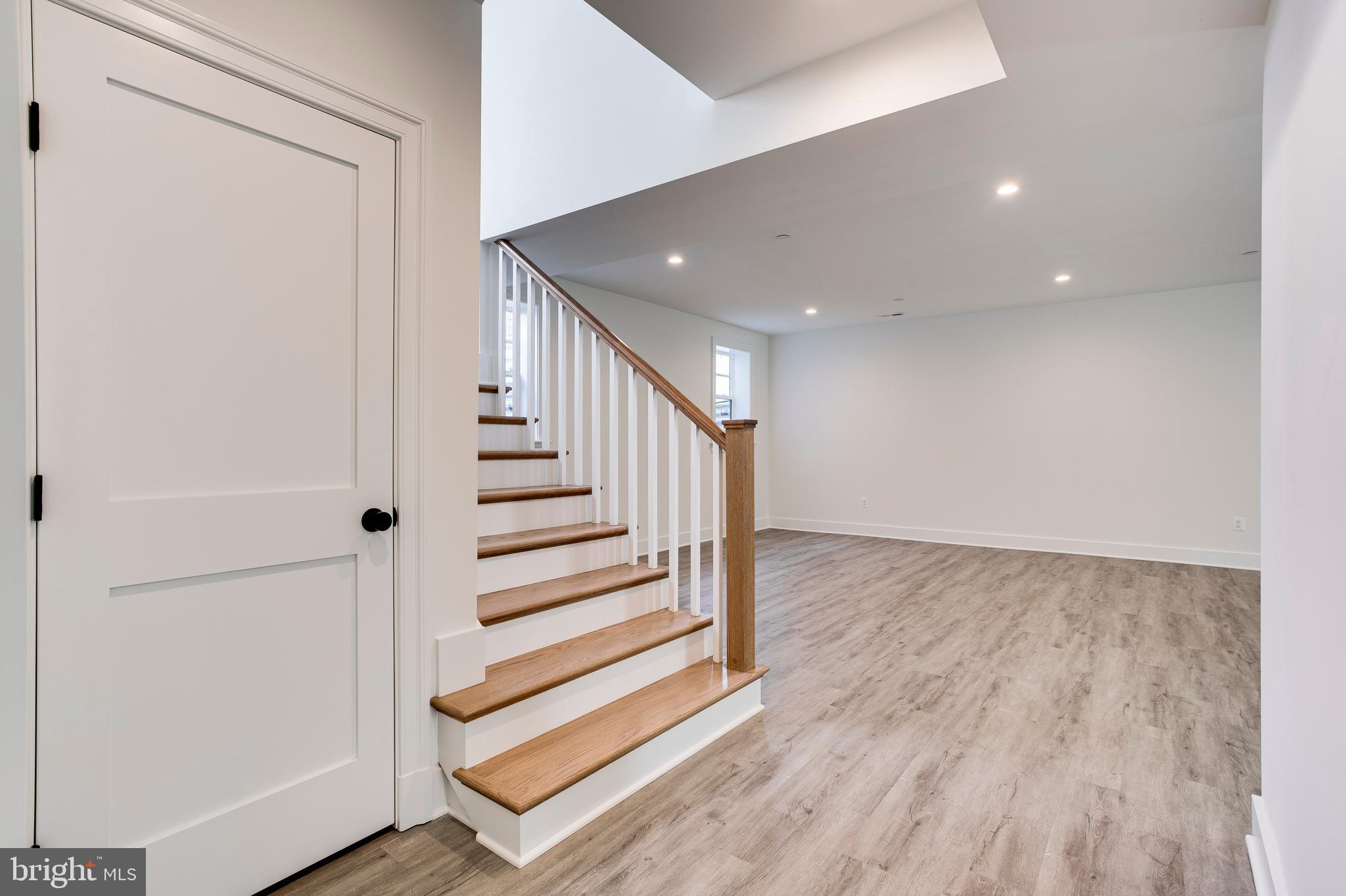 HUNTINGTON TERRACE - Residential