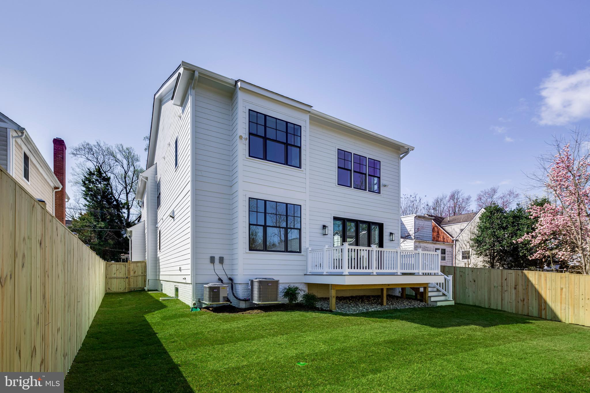 HUNTINGTON TERRACE - Residential