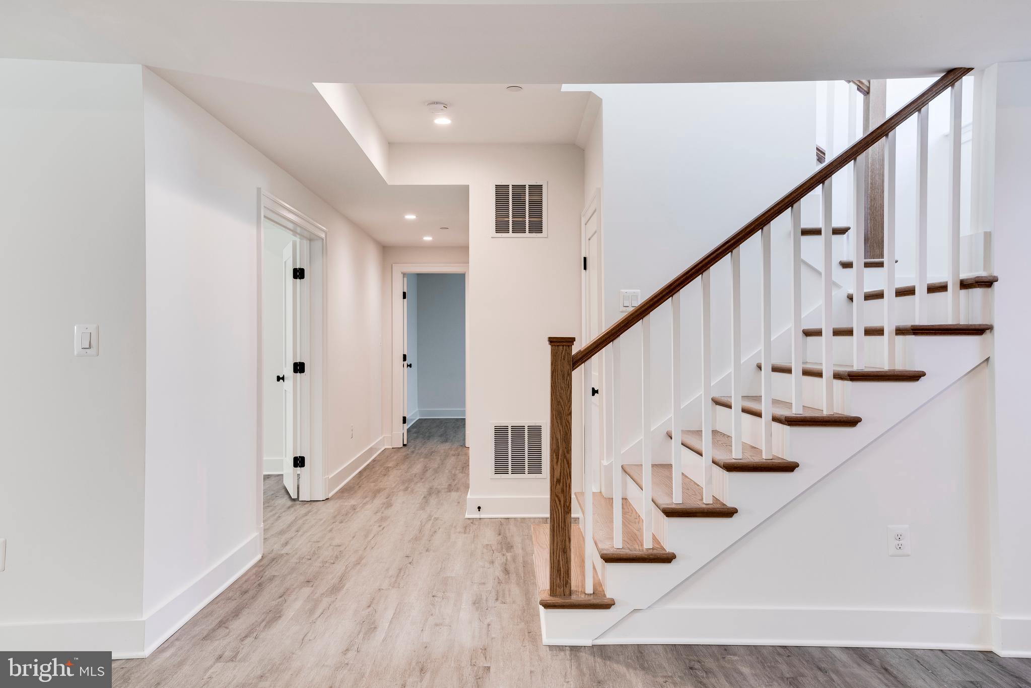 HUNTINGTON TERRACE - Residential