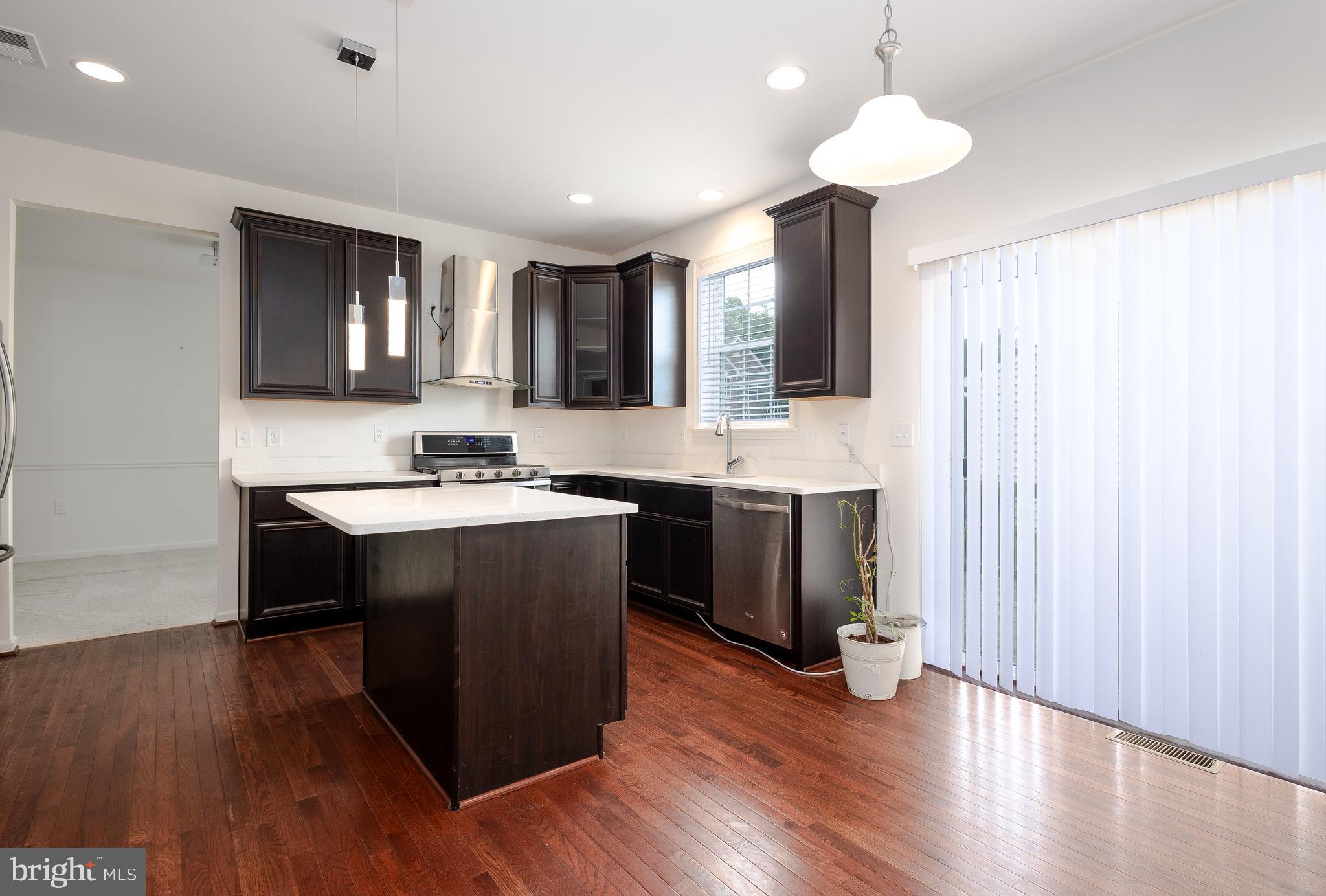 WASHINGTON TRAIL - Residential Lease