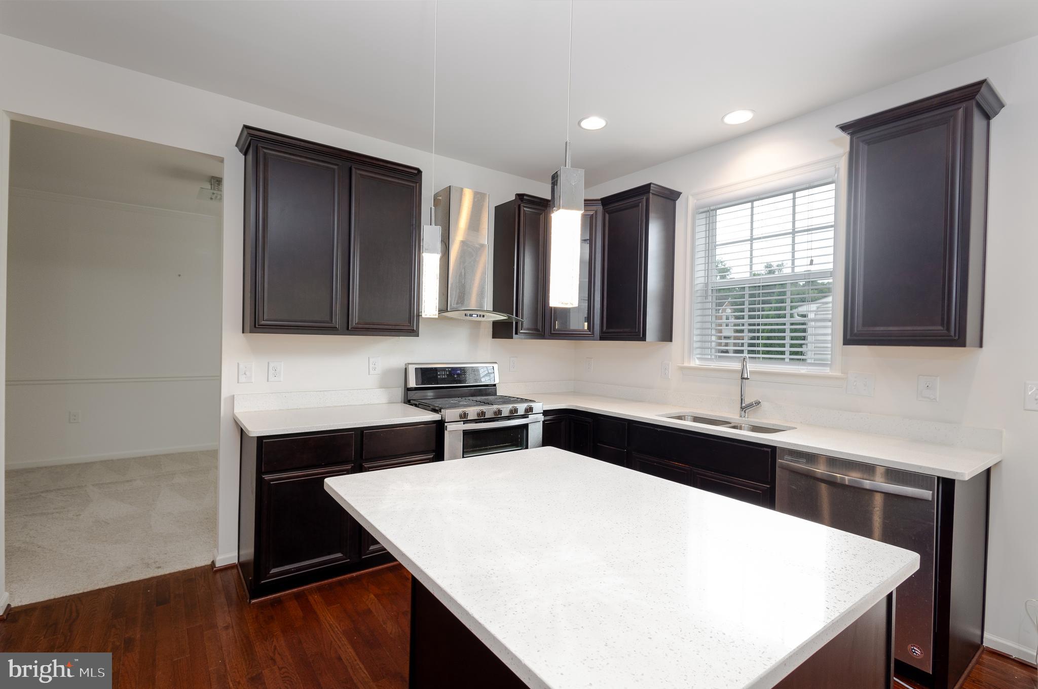 WASHINGTON TRAIL - Residential Lease