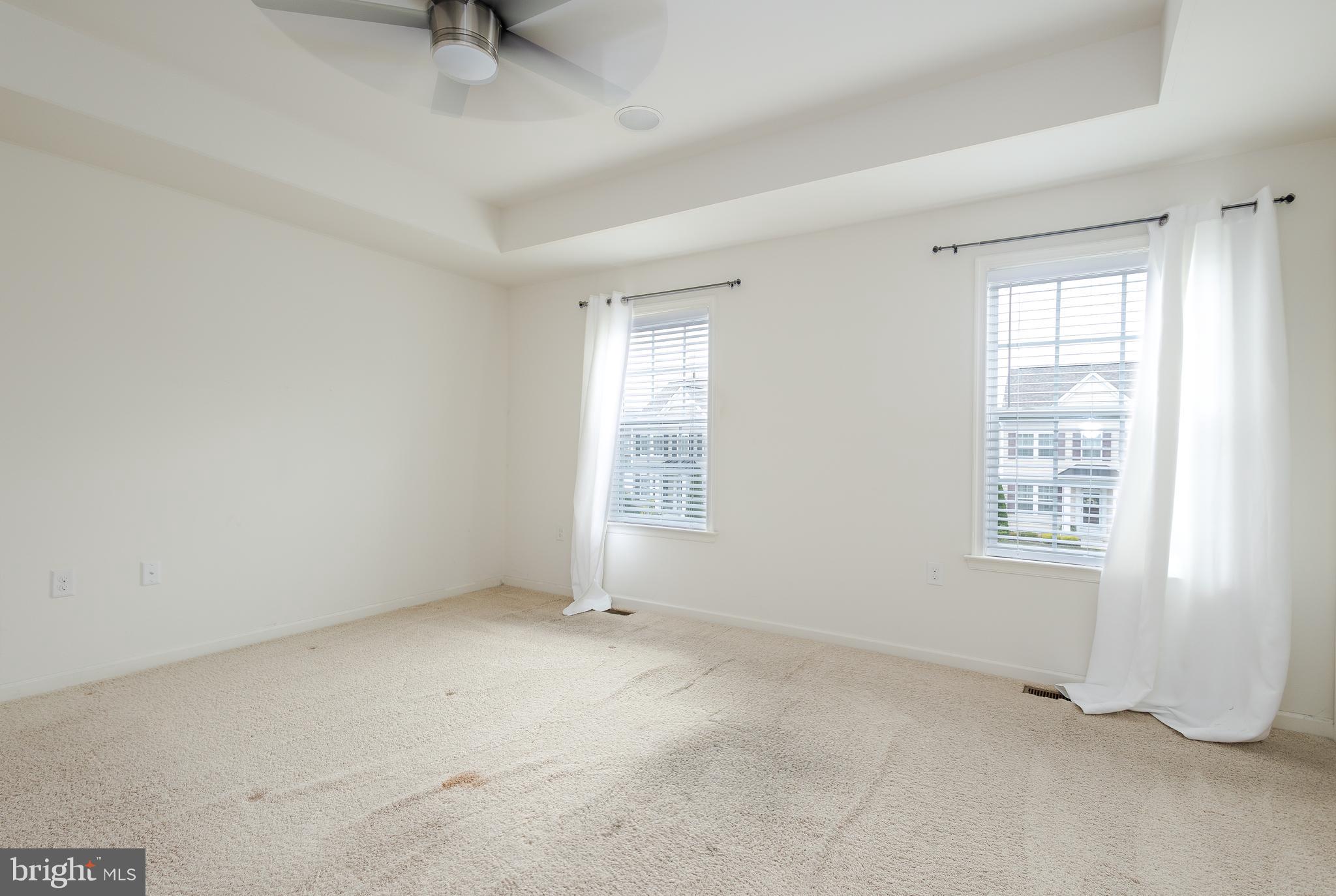 WASHINGTON TRAIL - Residential Lease