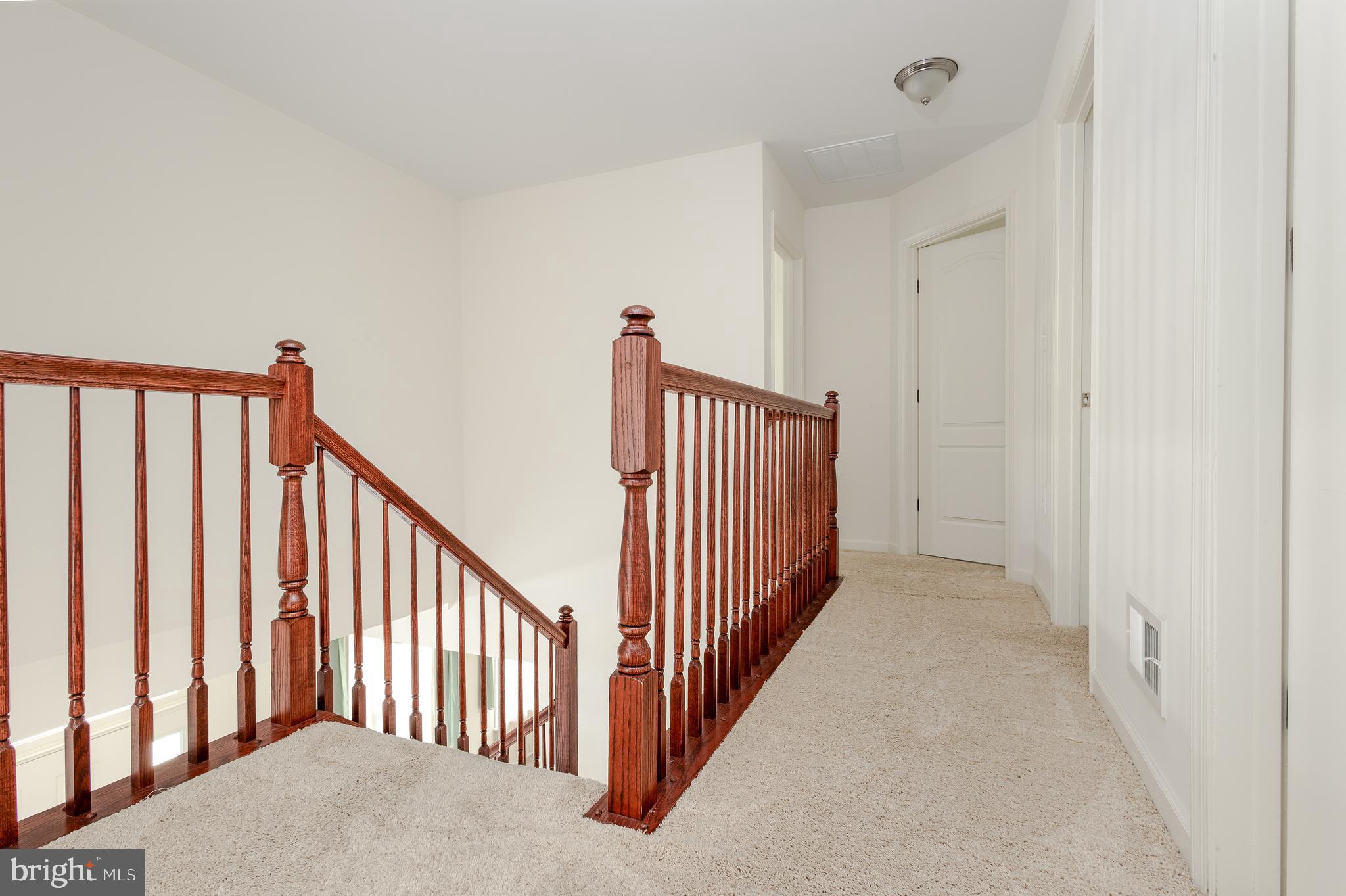 WASHINGTON TRAIL - Residential Lease