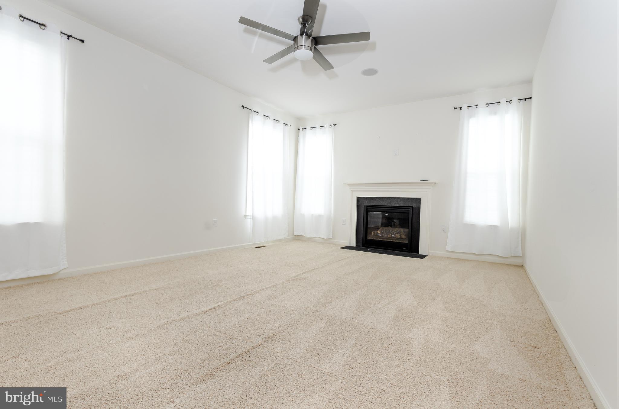 WASHINGTON TRAIL - Residential Lease