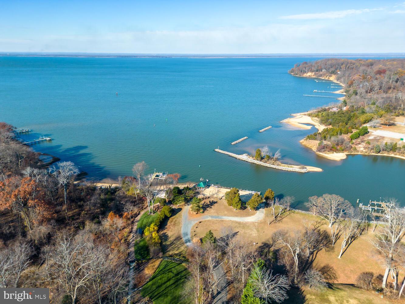 KINNAIRDS POINT - Residential