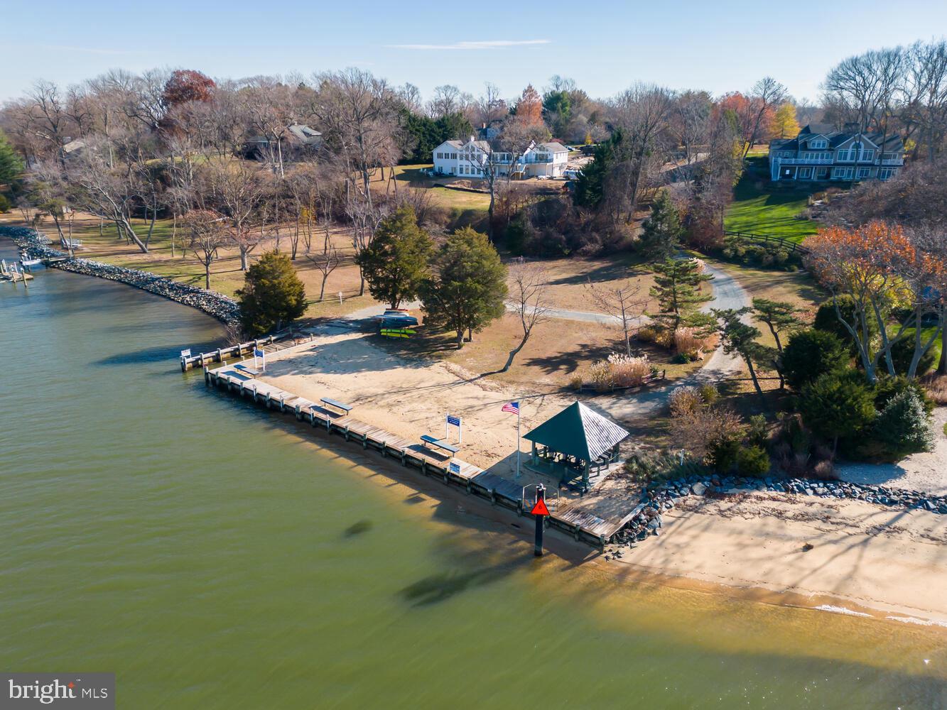 KINNAIRDS POINT - Residential